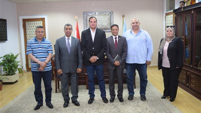 جامعة سوهاج تبحث سبل التعاون مع 