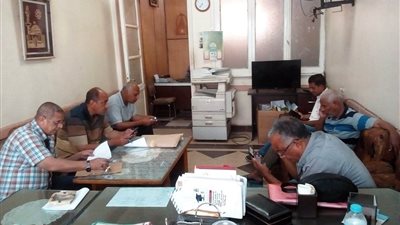 انتظام الامتحانات الإلكترونية لطلاب الصف الأول الثانوي في أسوان