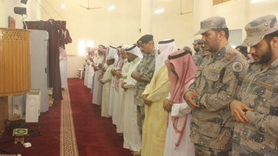 نائب أمير جازان ينقل تعازي القيادة لذوي الشهيد محزري