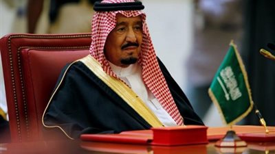 العاهل السعودي: النظام الإيراني يتدخل في شؤون دول المنطقة ويهدد الملاحة العالمية