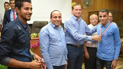 قسم اللغة الفرنسية بتربية سوهاج يحصد كأس العباقرة 