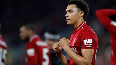 أرنولد: لن نعود لإنجلترا بدون لقب دوري الأبطال