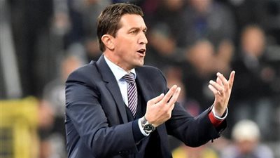 مدرب الرائد السعودي يقترب من الدوري الإماراتي