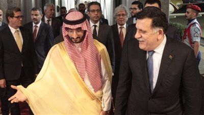 فائز السراج يصل جدة للمشاركة في القمة الإسلامية