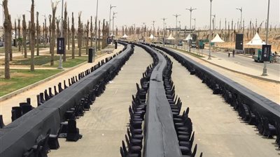 التجهيزات النهائية لأطول مائدة إفطار رمضانية في العالم بالعاصمة الإدارية (صور)