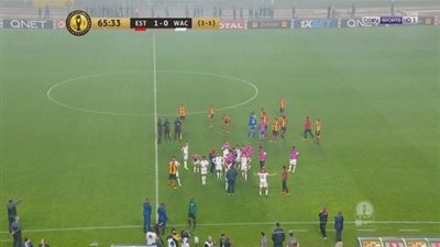 عاجل.. فضيحة كروية في ملعب رادس ولاعبو الوداد يرفضون استكمال النهائي الإفريقي (فيديو)