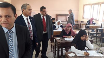 إحالة المراقب الأول ورئيس لجنة الفيوم الزراعية للتحقيق 