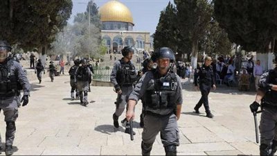 اشتباكات عنيفة في باحات الأقصى مع ذكرى حرب 1967