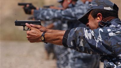 مقتل وإصابة 8 عناصر أمن فى إطلاق نار شمالى بغداد