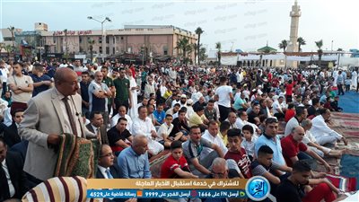 الآلاف يؤدون صلاة عيد الفطر وسط احتفالات المواطنين في بورسعيد (صور)