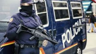 إسبانيا ترحل إرهابياً مغربياً إلى بلاده