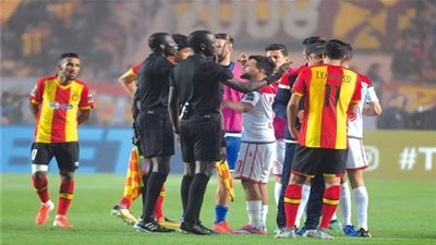 خبير لوائح لـ