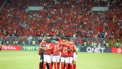 نجم الأهلي يقترب من الدوري اليوناني