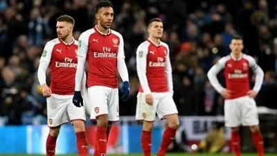 رسميا.. أرسنال يعلن رحيل 7 لاعبين دفعة واحدة