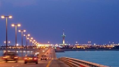 جسر الملك فهد: عبور 243 ألف مسافر خلال عيد الفطر