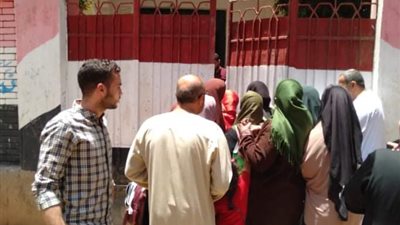 طلاب الثانوية العامة بالقليوبية: امتحان العربي سهل والبداية مبشرة (صور)