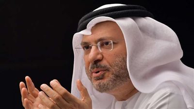 قرقاش: إعلام قطر يروج لأخبار كاذبة حول وجودي بالخرطوم