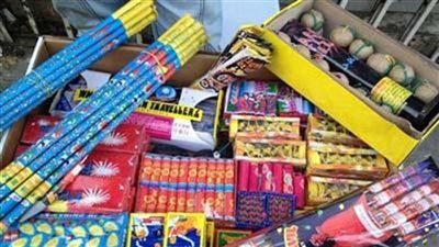 النيابة تأمر بالتحفظ على 500 ألف قطعة ألعاب نارية بمخزنين في حدائق القبة