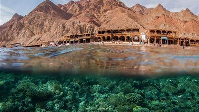  مقصدًا للسيّاح طوال العام.. شاطئ دهب الأفضل في الشرق الأوسط