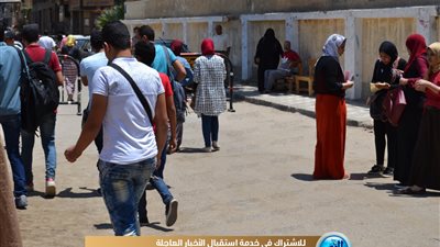 طلاب الثانوية العامة في السويس: امتحان اللغة العربية سهل (فيديو)