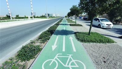 جهاز الشروق: الانتهاء من أعمال تخطيط مسارات الدراجات بالطريق الأوسط بالمدينة