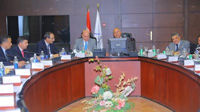 الوزير ومميش يشهدان انعقاد مجلس إدارة شركة  