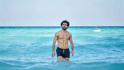 بصحبة النجوم.. كيف قضى 