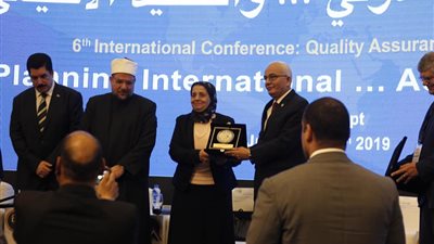 تكريم ضيوف مؤتمر ضمان 