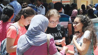 طلاب الإسكندرية عن امتحان اللغة الإنجليزية: الصعوبة في الترجمة والاختيارات