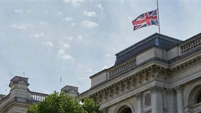 أول تعليق من الخارجية البريطانية على حادثة ناقلتي نفط بحر عمان