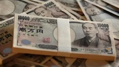  الين اليابانى يقترب من أعلى مستوى فى أسبوع مقابل الدولار