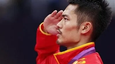 السرطان يجبر أسطورة الريشة على الاعتزال