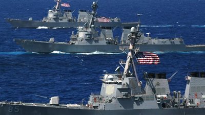 واشنطن ترسل مدمرة إلى خليج عمان