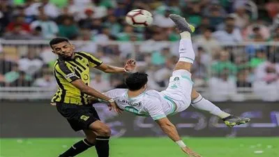 الشرط الجزائي يقرب عمر السومة من الهلال السعودي