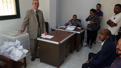 1146 صوت بانتخابات الغرفة التجارية بالبحر الأحمر عقب غلق اللجان 