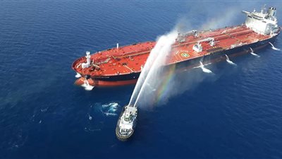 رئيس البرلمان الإيراني: الهجوم على حاملتي النفط في بحر عمان مثير للشكوك