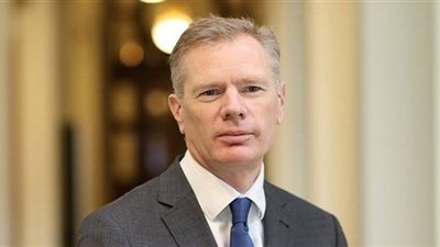 سفير بريطانيا ينفي استدعاءه للخارجية الإيرانية