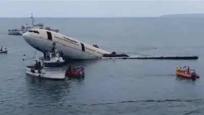 تركيا تغرق طائرة ركاب عملاقة (فيديو)  