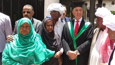 محافظ البحر الأحمر يحصل على الدكتوراة مع مرتبة الشرف في التنمية الشاملة لحلايب وشلاتين وأثرها على الأمن القومي المصري