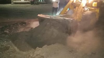 إزالة مقبرتين مخالفتين على أرض زراعية في منية النصر بالدقهلية