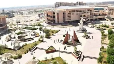 رئيس جامعة سوهاج يناقش أنشطة الدعم المختلفة لمصانع الإقليم