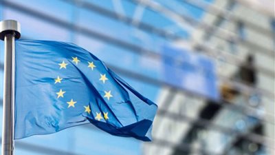 الاتحاد الأوروبي يحذر إيران ويتمسك بضمان حرية الملاحة في الخليج العربي