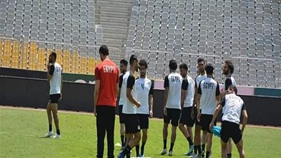 صور ختام منتخب مصر لمعسكر برج العرب