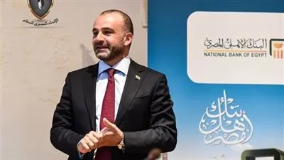 عبد المنعم الحسيني يحفز منتخب السلاح استعدادا للبطولة الإفريقية