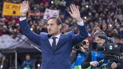 توتي يفاجئ إدارة روما