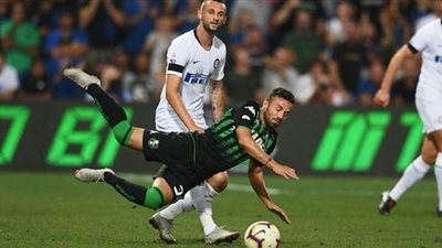 ميلان يقترب من ضم راضي كرونيتش