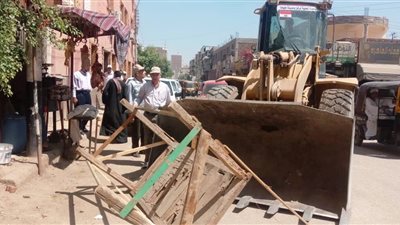  خلال 3 أيام.. إزالة 227 حالة إشغالات مرافق بأخميم وحي شرق سوهاج