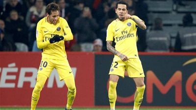 برشلونة يرد على عودة 