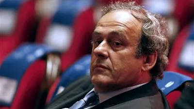 تفاصيل مثيرة حول احتجاز ميشيل بلاتيني في ملف فساد مونديال قطر