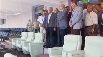 شريف إسماعيل في جولة داخل استاد السويس استعدادا للأمم الأفريقية (صور)